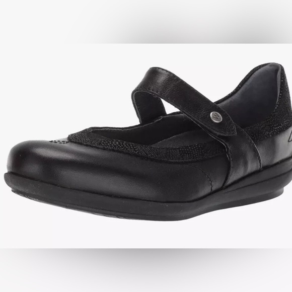 🆕👠 $169 Wolky Black Leather Mary Janes Women’s Flats EUR 36 US 5.5 Comfort Shoes